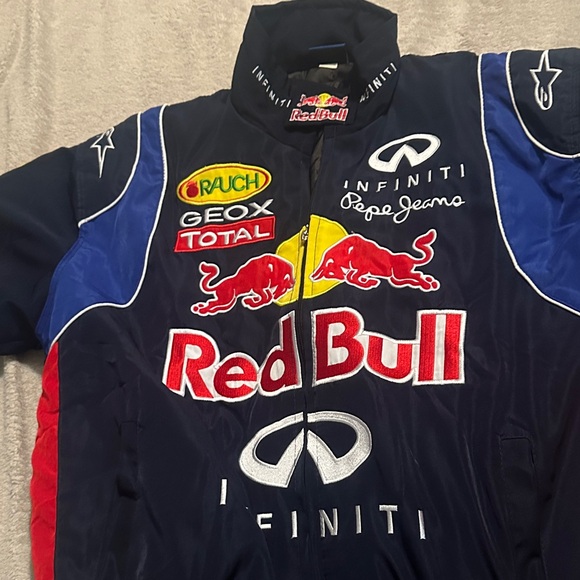 Red Bull Racing Jacket - Picture 3 of 6